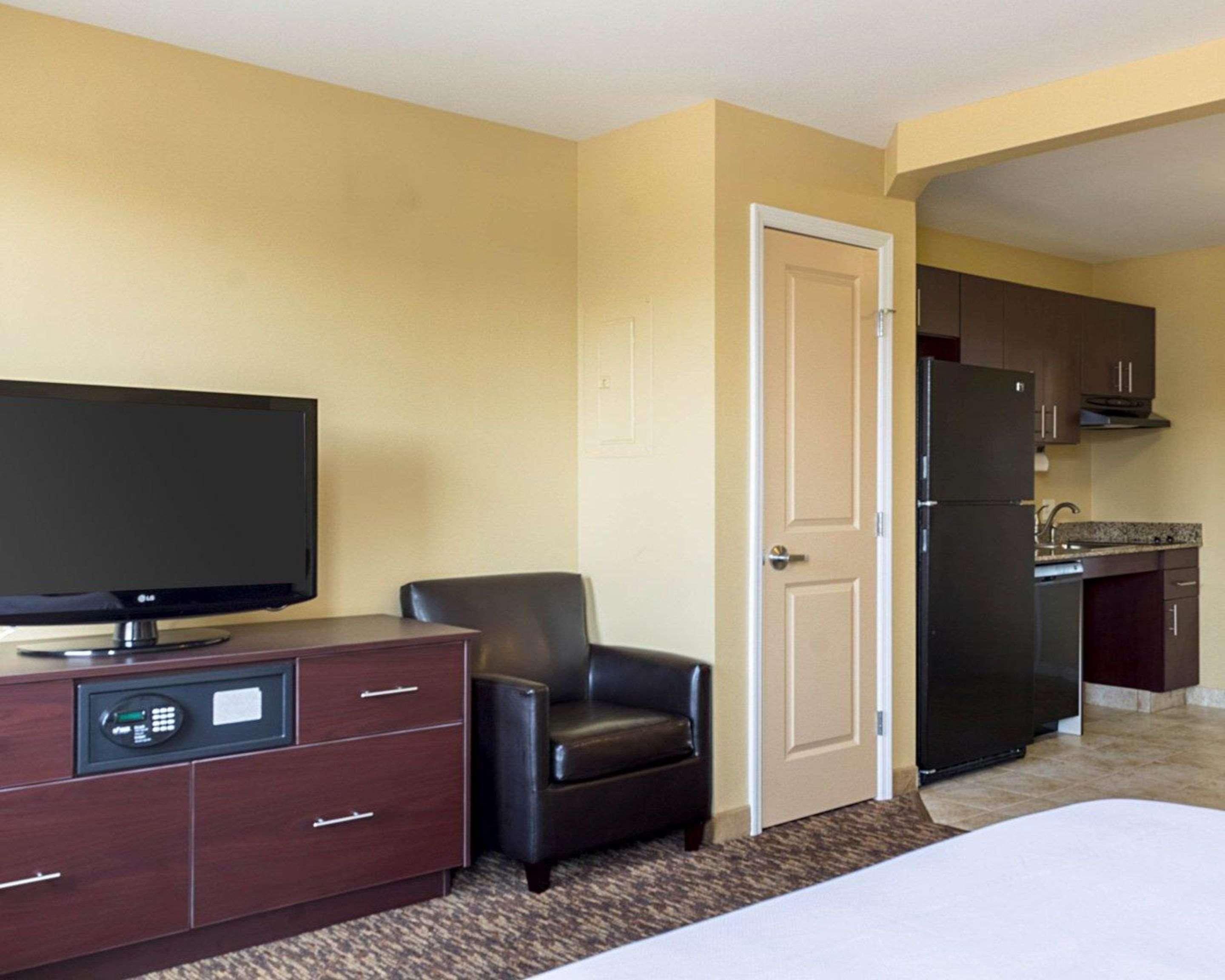 Mainstay Suites Minot Exteriér fotografie