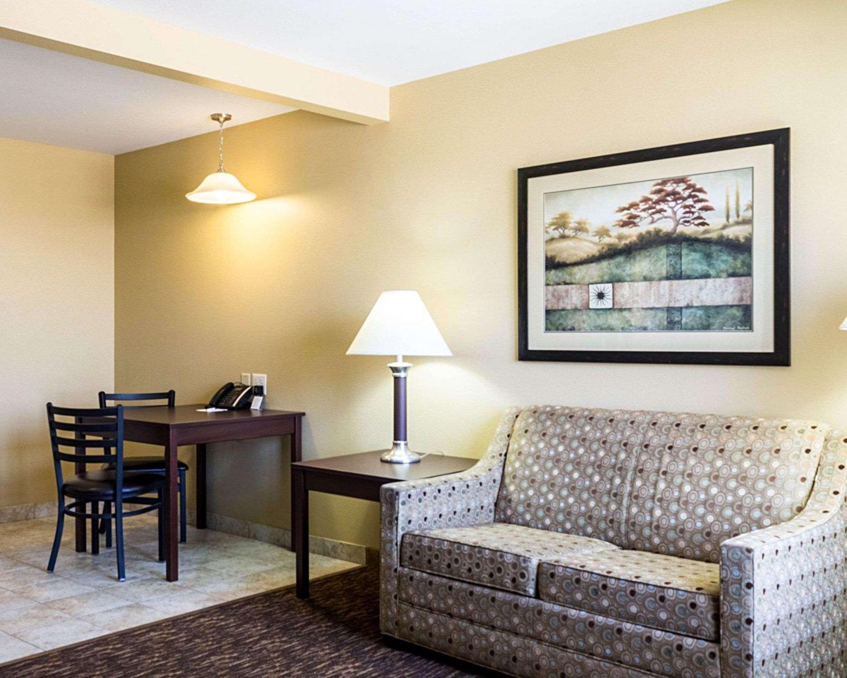 Mainstay Suites Minot Exteriér fotografie