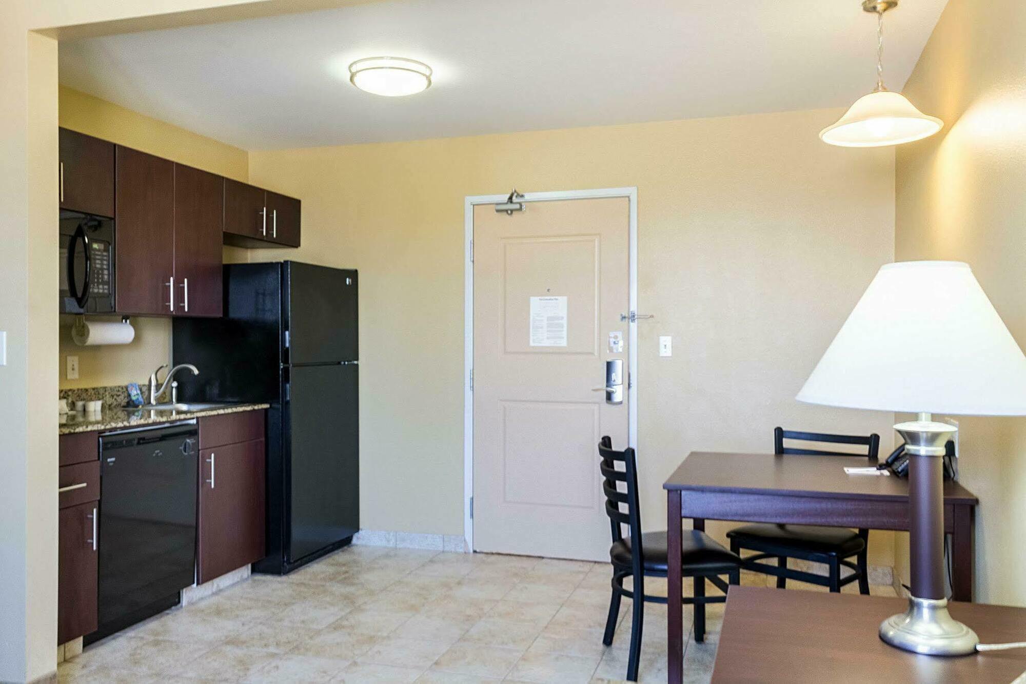 Mainstay Suites Minot Exteriér fotografie