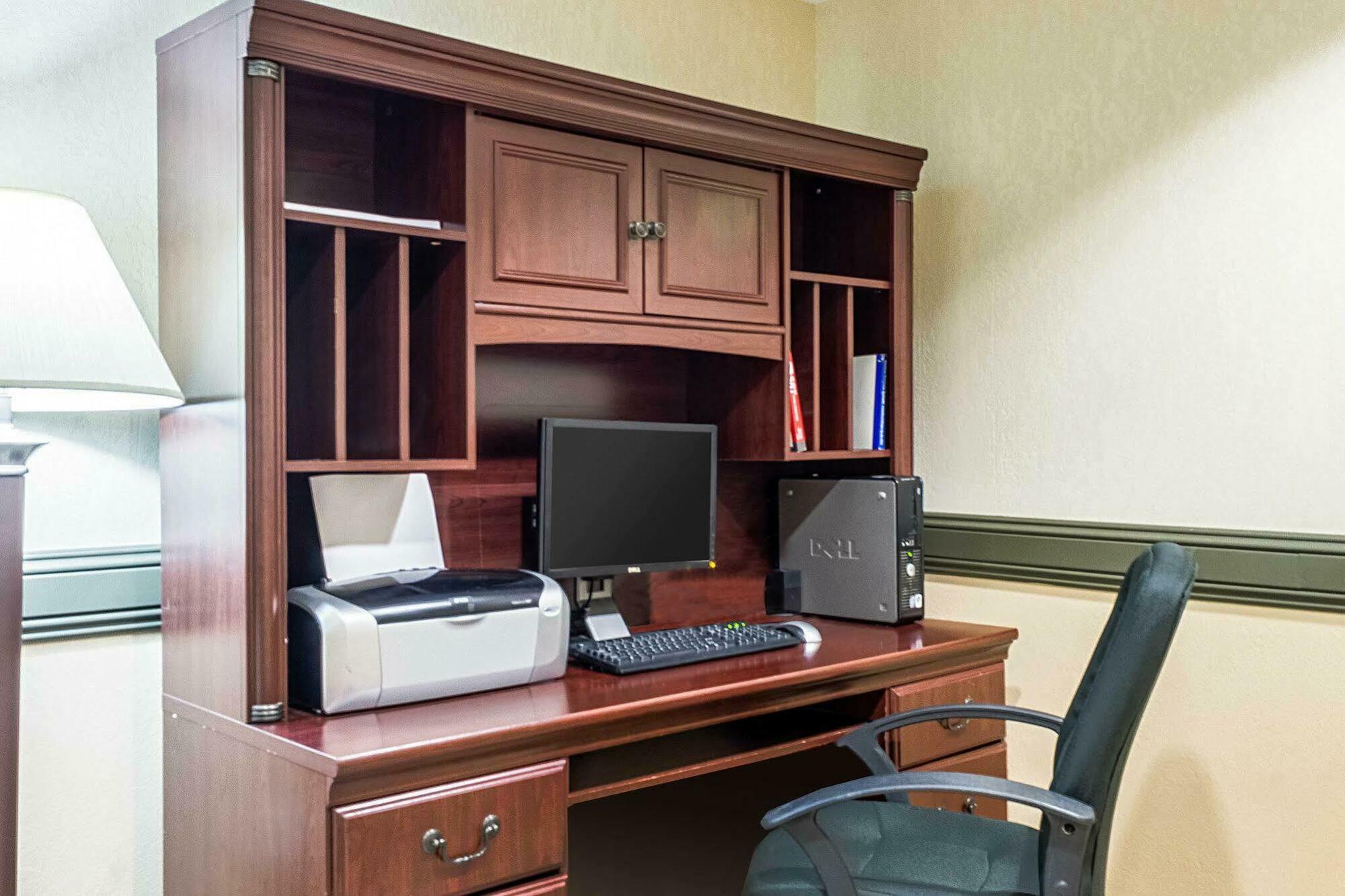 Mainstay Suites Minot Exteriér fotografie